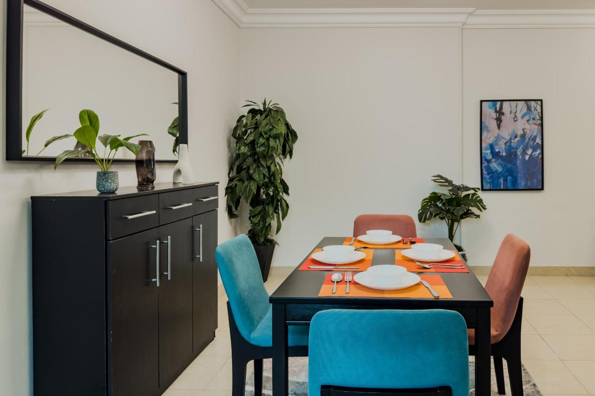 Distinct & Decent 2 Bdr Apt Steps From Nightlife And Airport Kairo Eksteriør bilde