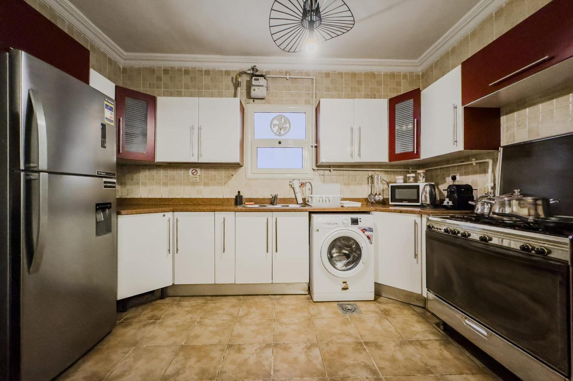 Distinct & Decent 2 Bdr Apt Steps From Nightlife And Airport Kairo Eksteriør bilde
