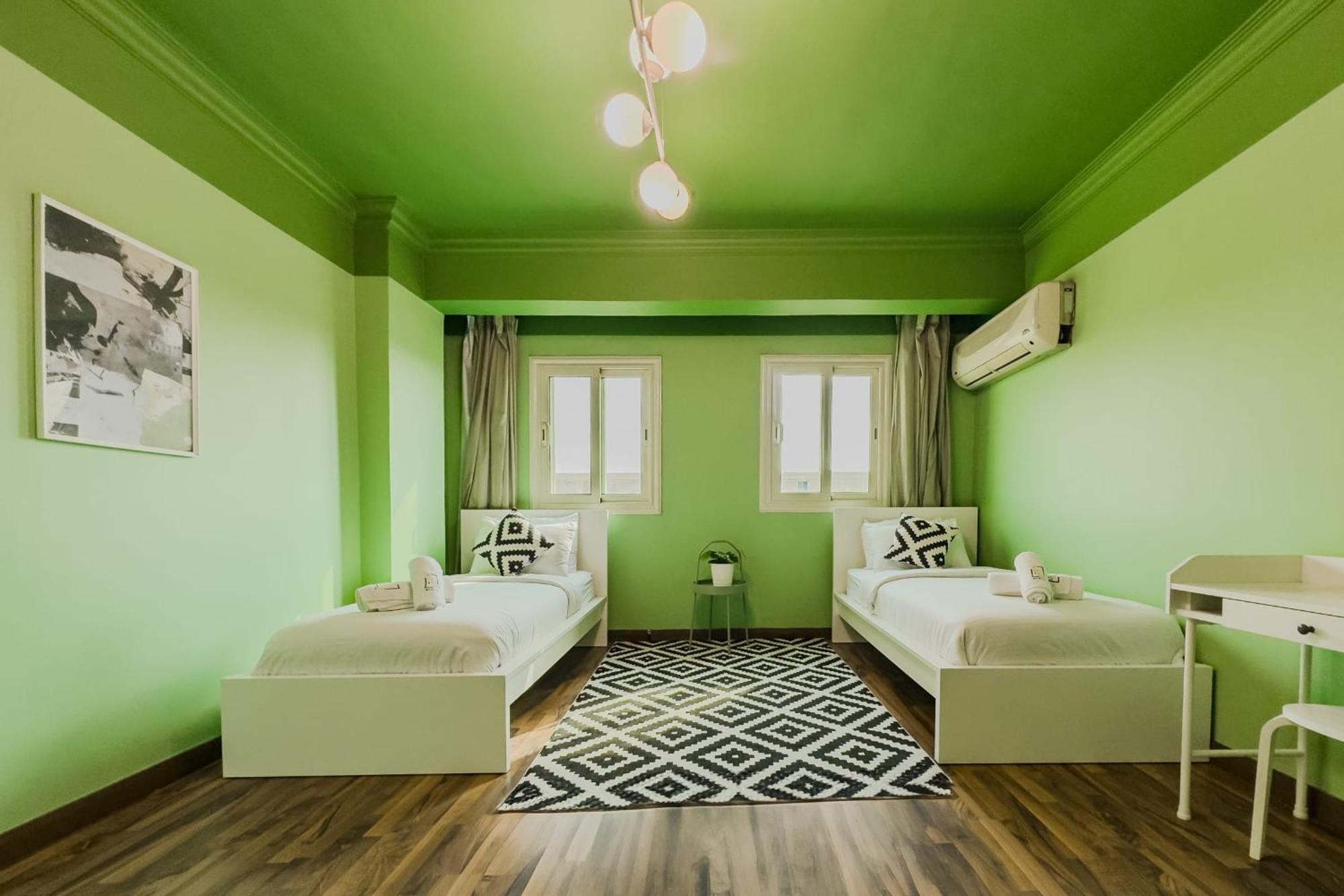 Distinct & Decent 2 Bdr Apt Steps From Nightlife And Airport Kairo Eksteriør bilde